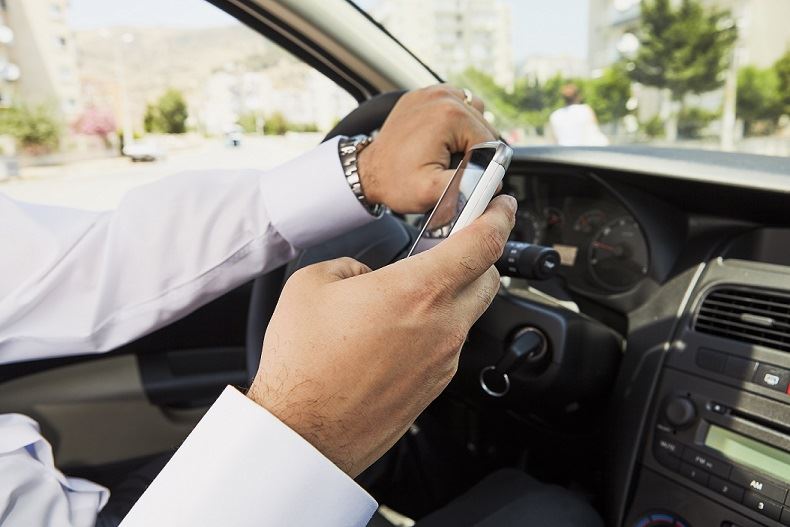 Are You a Distracted Driver? Are You a Distracted Driver?